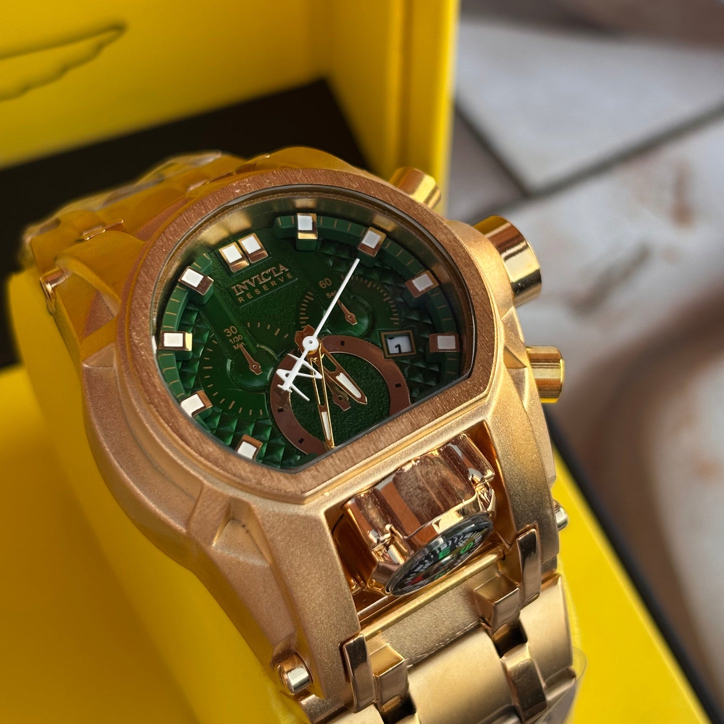 INVICTA BOLT ACERO PARA DAMA FONDO VERDE REF-DV