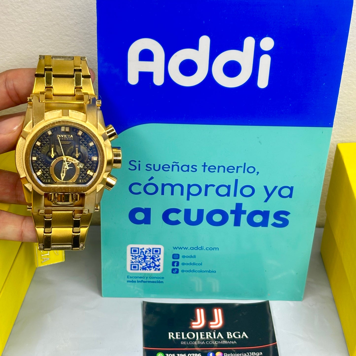 INVICTA BOLT ZEUS ACERO PARA HOMBRE FONDO NEGRO REF-DN