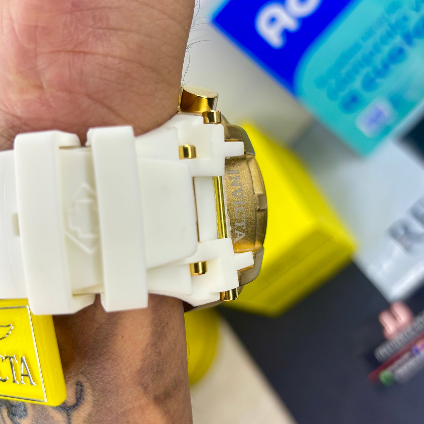 INVICTA BOLT ZEUS GOMA PARA HOMBRE REF-BA