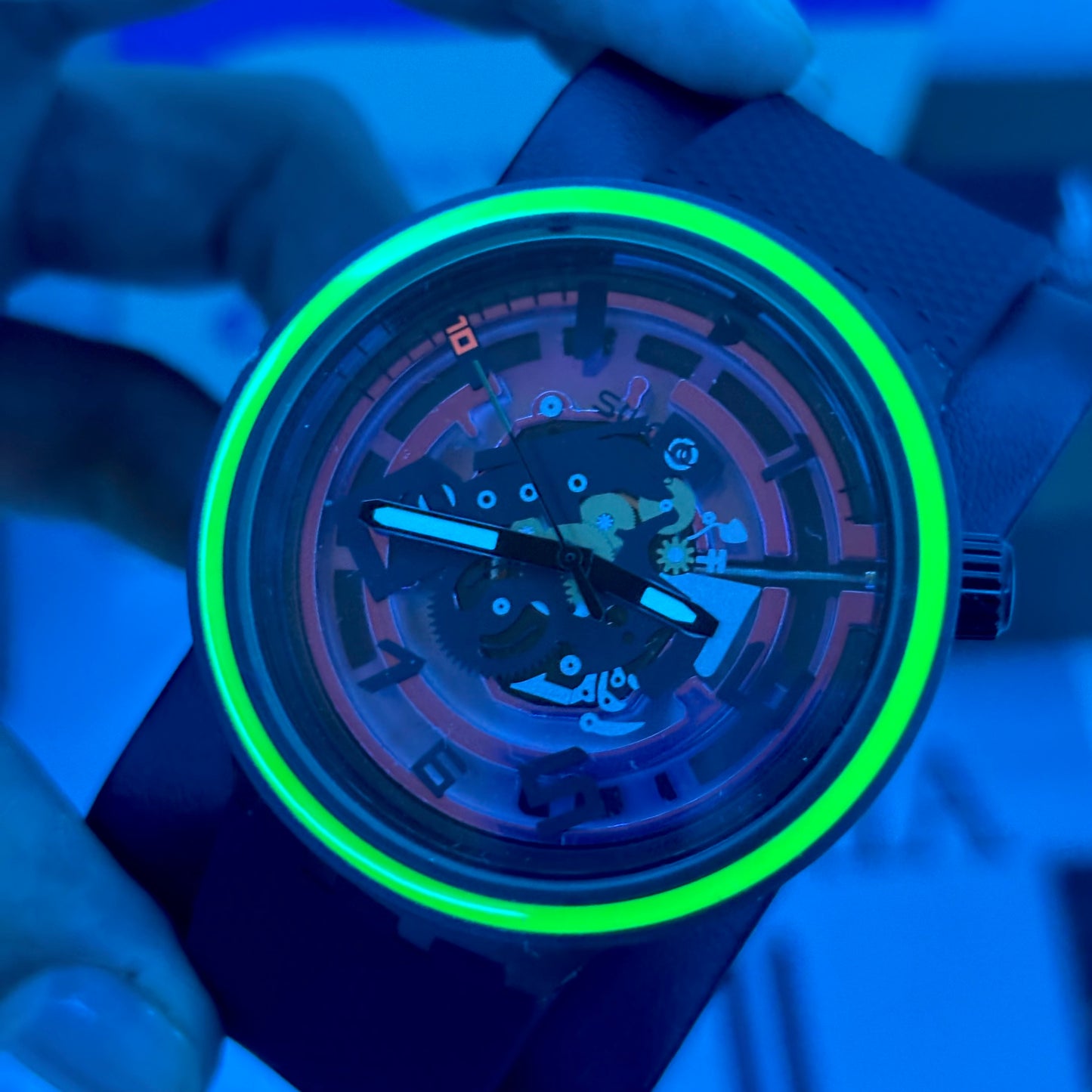 SWATCH PLANET PURPLE PARA HOMBRE REF-NVR