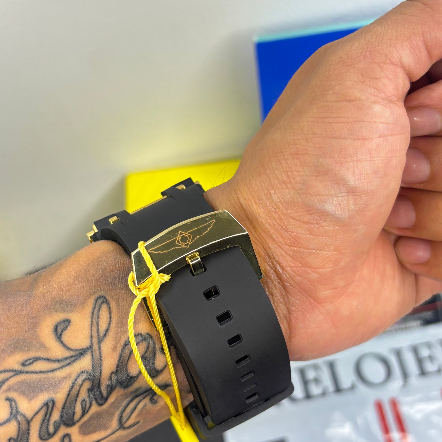 INVICTA BOLT ZEUS GOMA PARA HOMBRE REF-ND