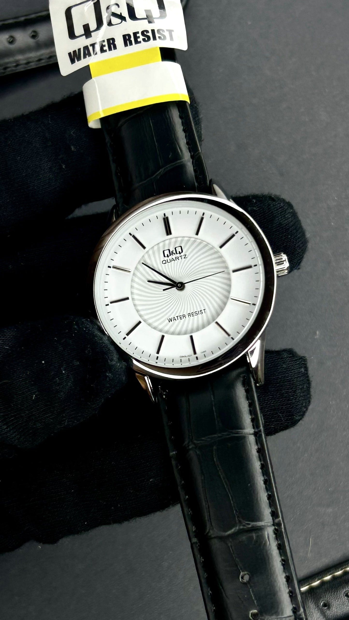 QyQ ORIGINAL PARA HOMBRE REF-Q948J301Y