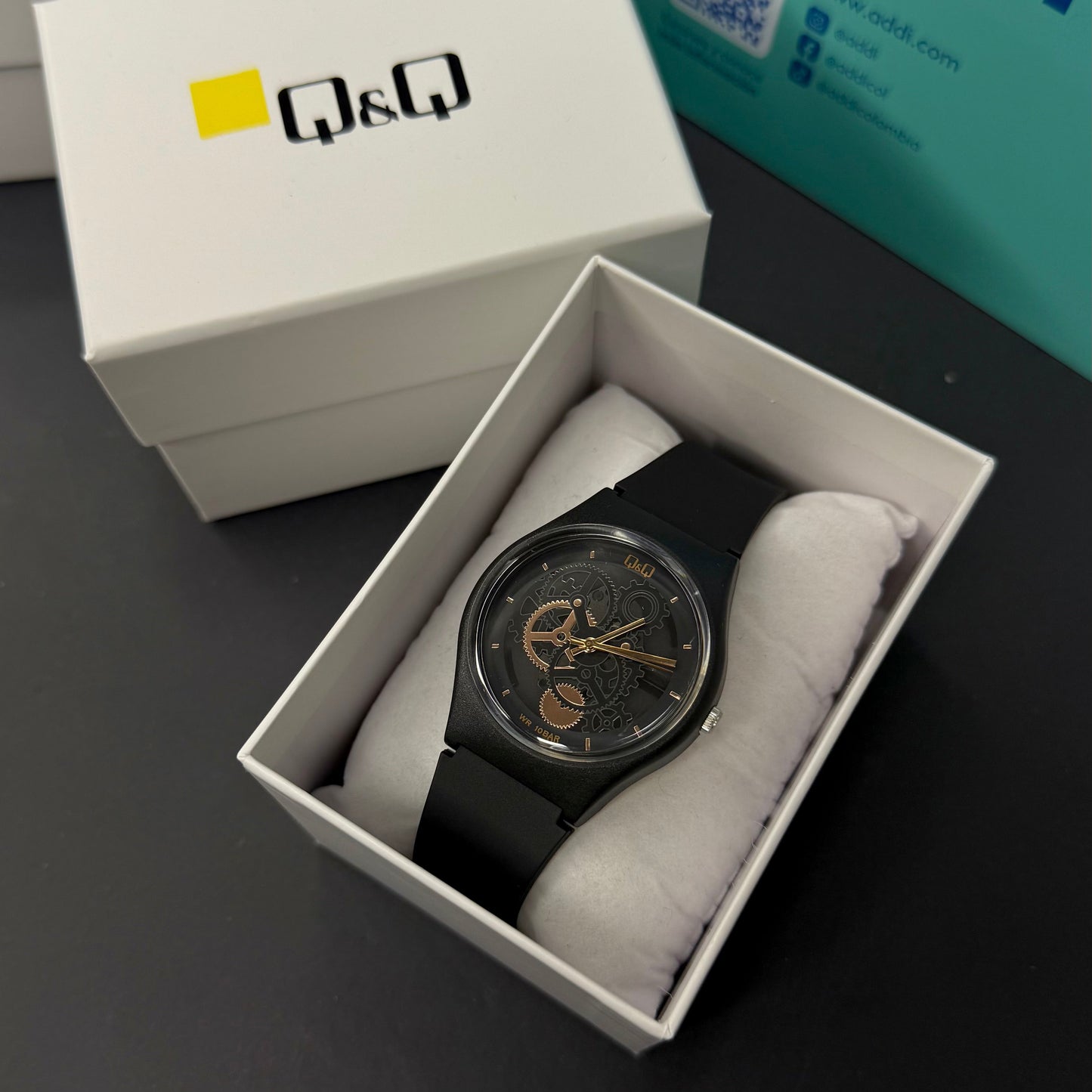 QyQ SUMERGIBLE TIPO SWATCH UNISEX ORIGINAL REF-V39A-500VY