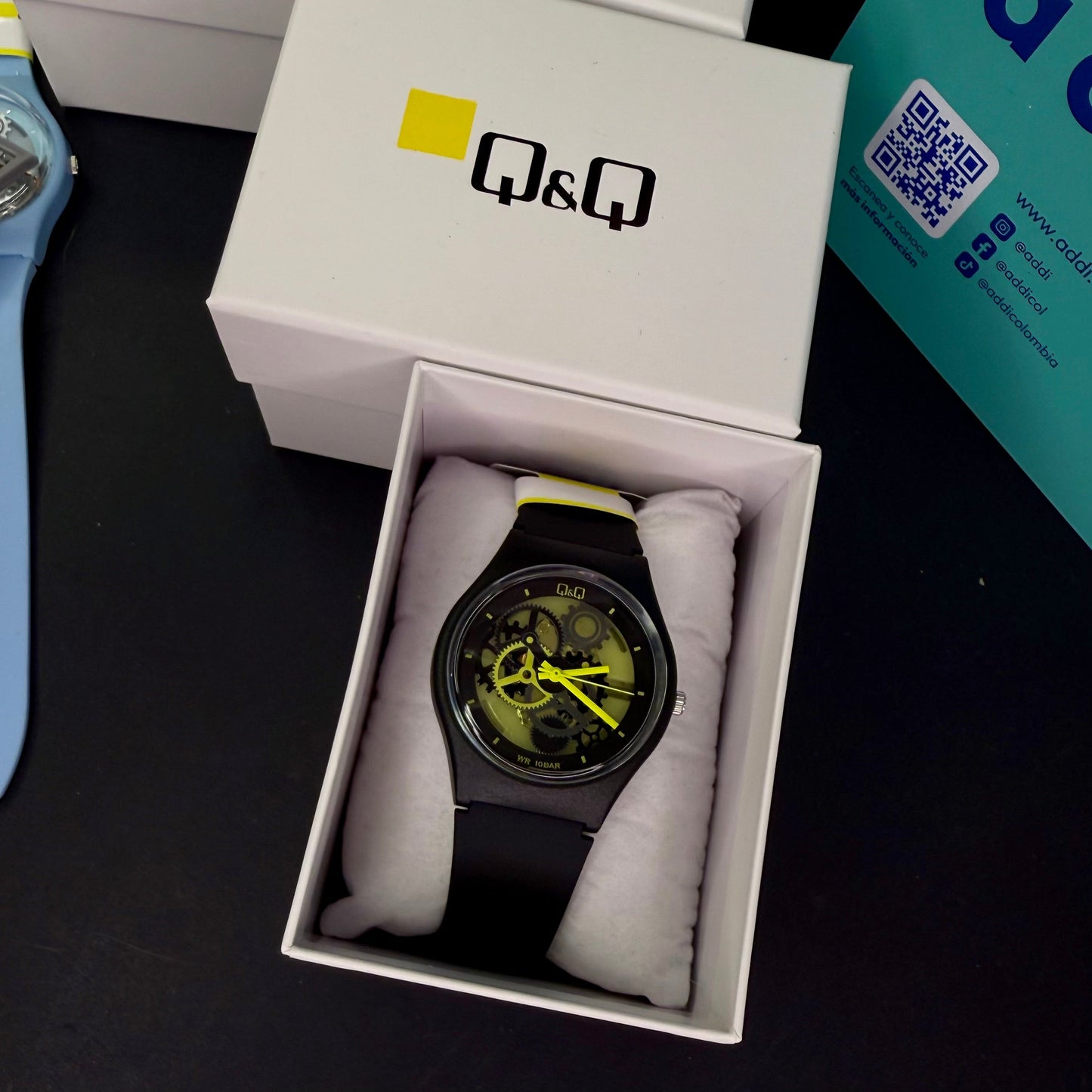 QyQ SUMERGIBLE TIPO SWATCH UNISEX ORIGINAL REF-V39A-506VY