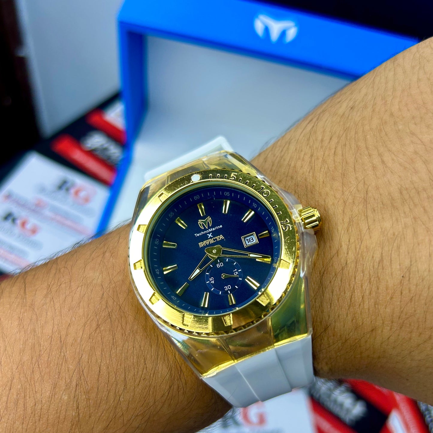 PAREJA INVICTA x TECHNOMARINE  REF-BA
