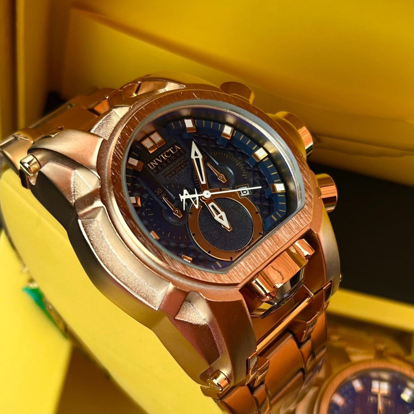 INVICTA BOLT ACERO PARA DAMA FONDO AZUL REF-DA