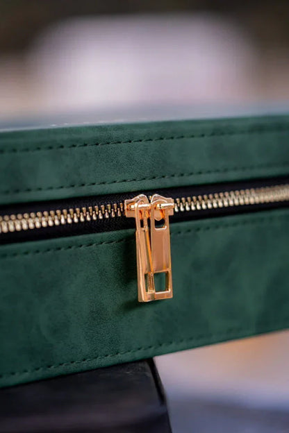 Relojera de 12 Puestos – Exterior Elegante e Interior de Lujo