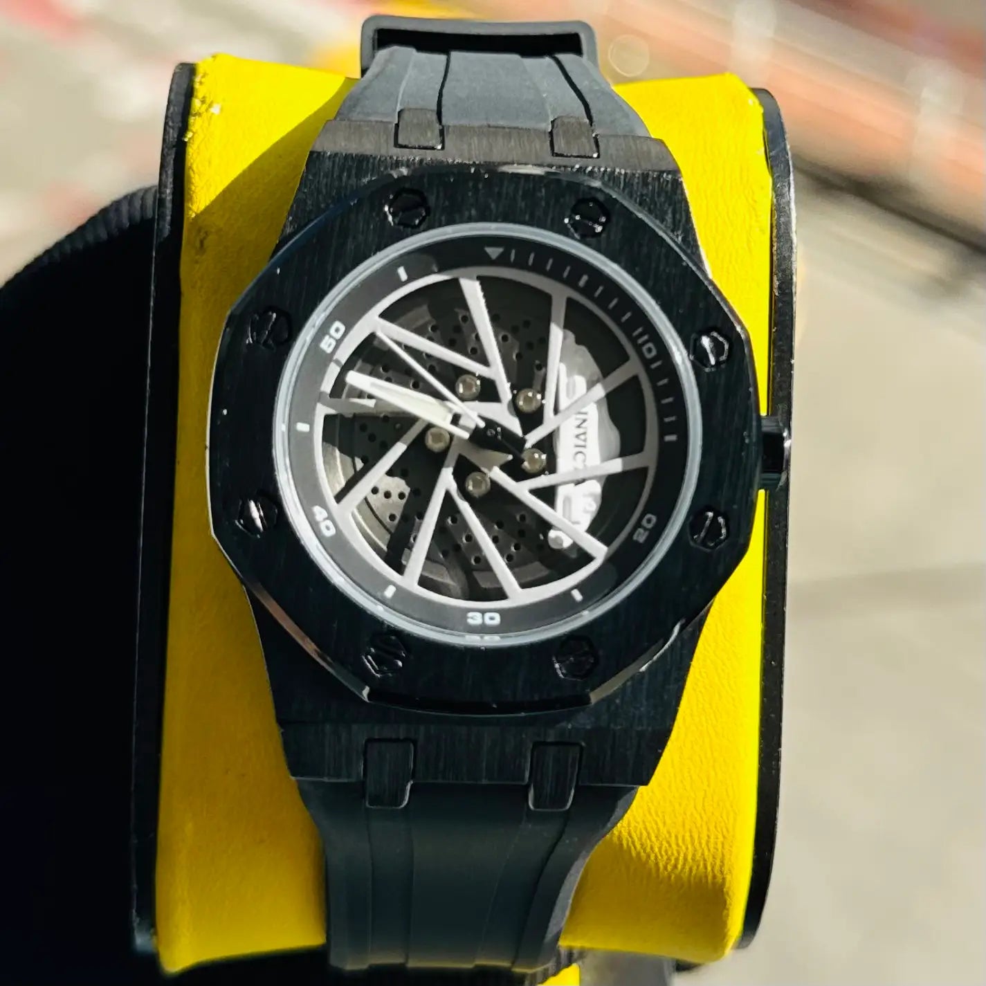 INVICTA ORIGINAL ALTA GAMA PARA HOMBRE REF-69489 Speedway Rim Cuarzo