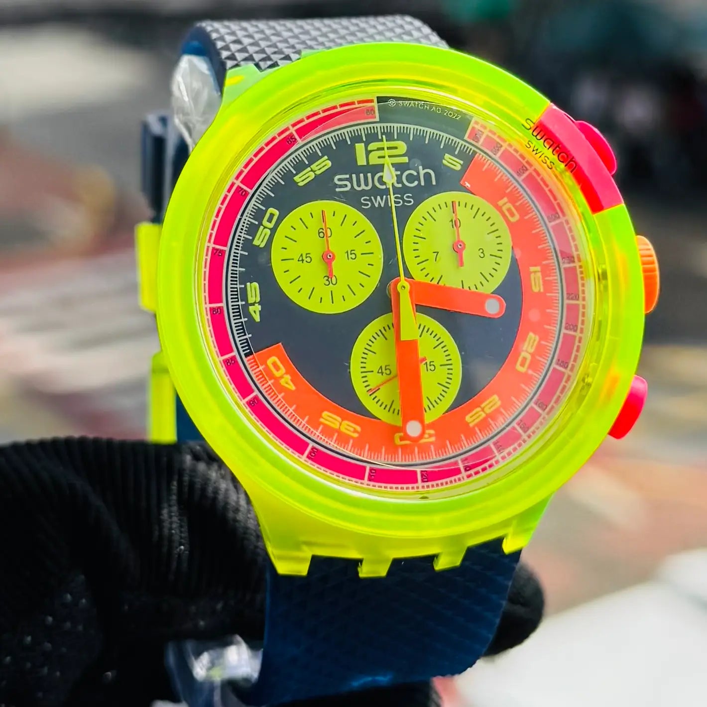 SWATCH ORIGINAL NEON ALTA GAMA UNISEX REF SB06J100