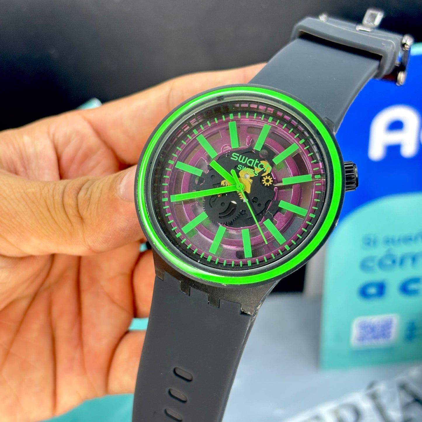 SWATCH SB0 NEON  NEGRO PARA HOMBRE REF-NV