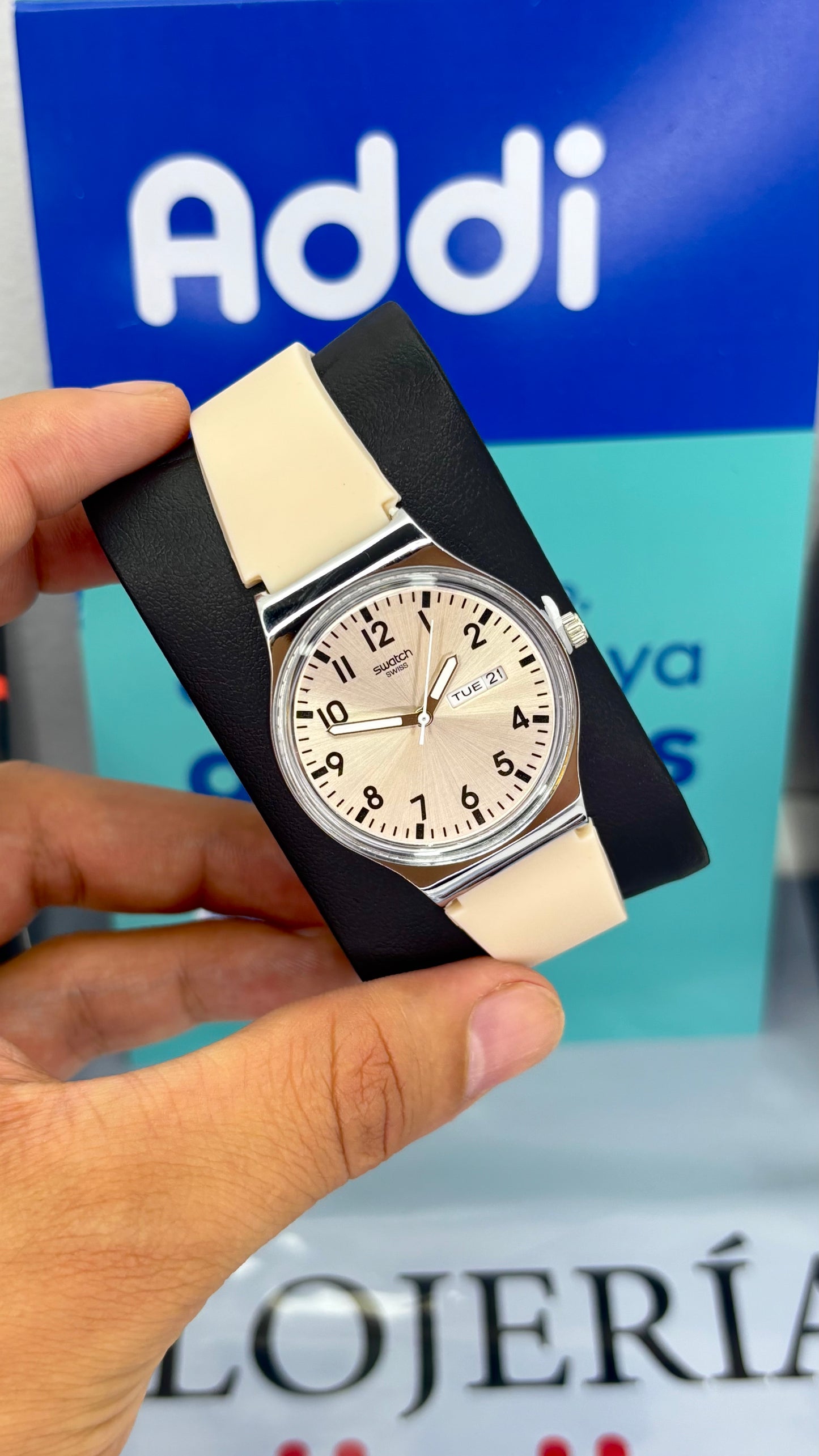 SWATCH BERRY PARA DAMA RE-BC