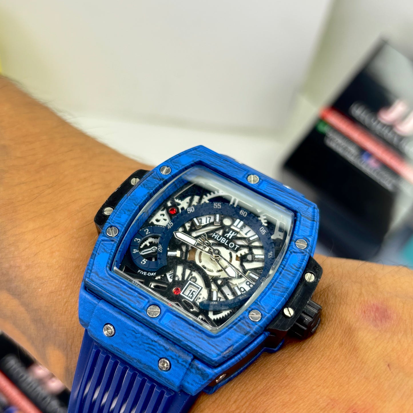HUBLOT ESQUELETO PARA HOMBRE REF-AZDB