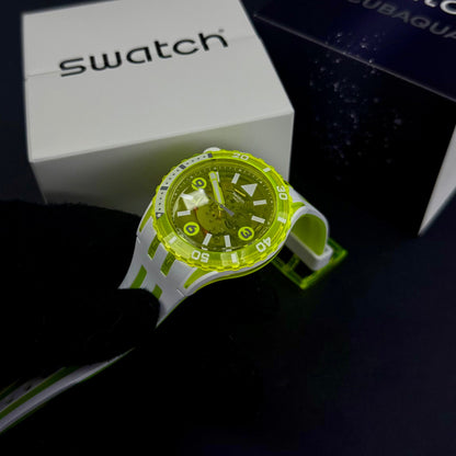 SWATCH ORIGINAL LUXURY  SCUBAQUA EGG YOLK PARA HOMBRE REF SSCU09J100