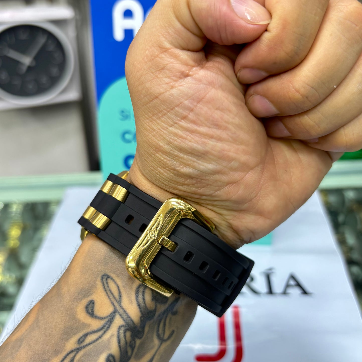 INVICTA PRO DIVER ORIGINAL ALTA GAMA PARA HOMBRE REF- REF- 22340 - oro negro