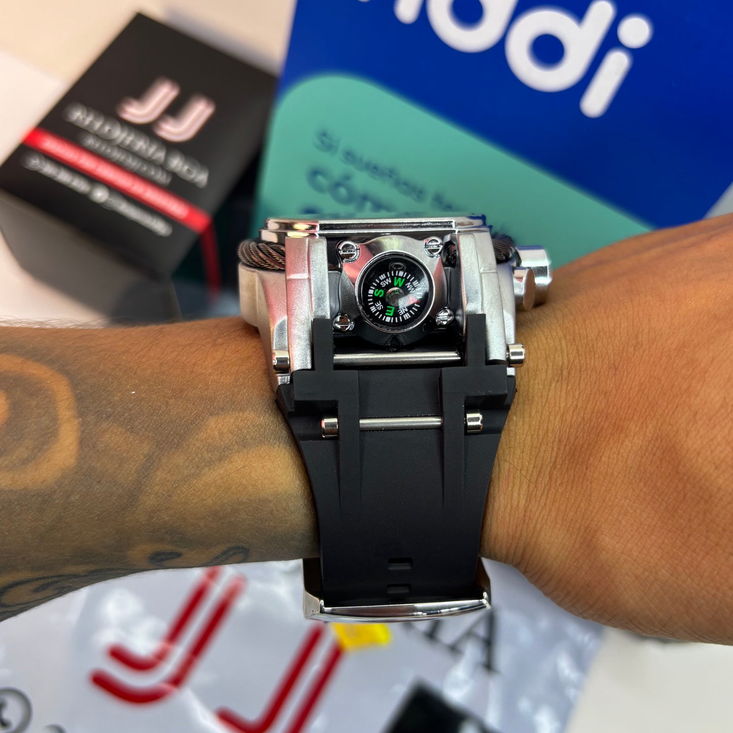 INVICTA BOLT ZEUS GOMA PARA HOMBRE REF-NP