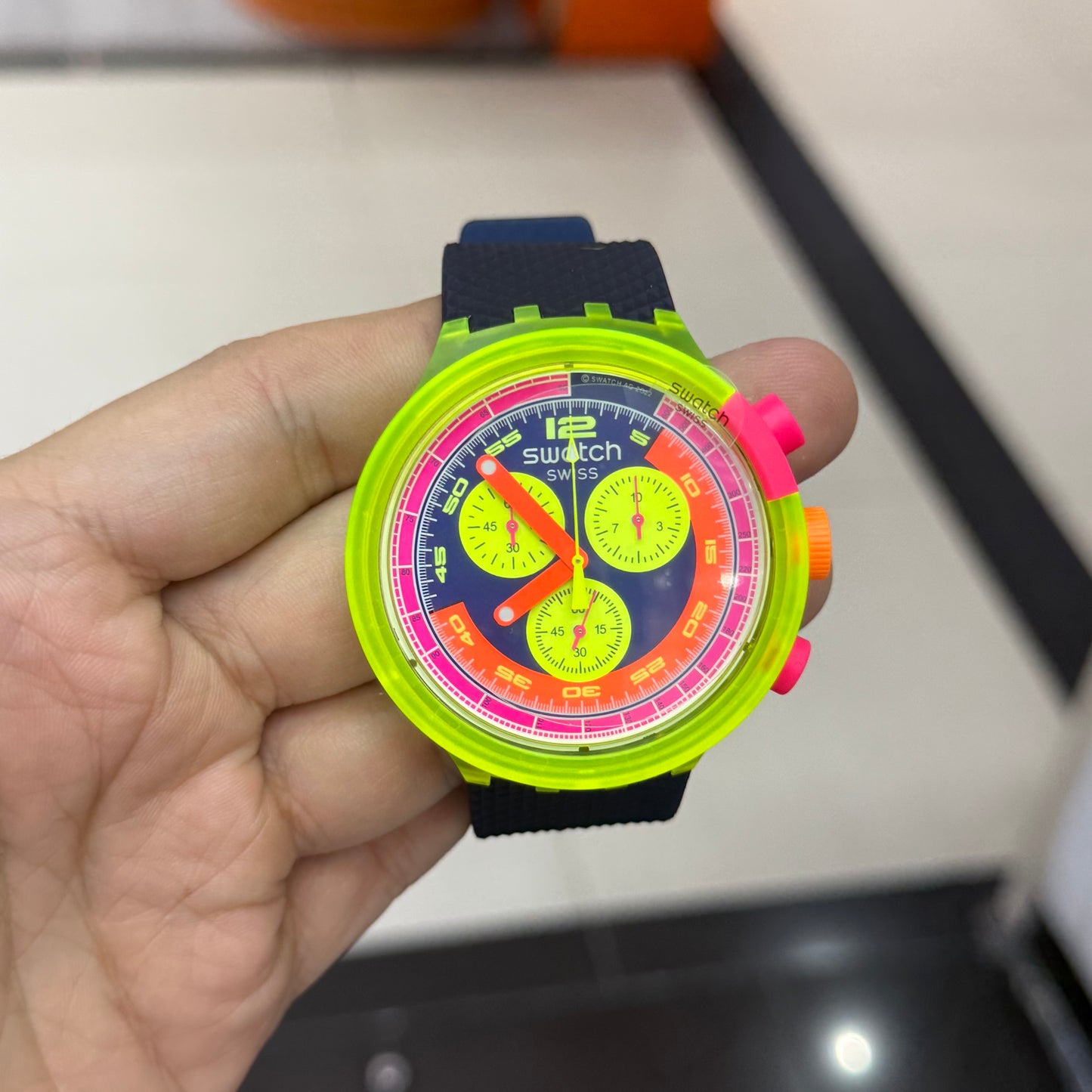 SWATCH ORIGINAL NEON ALTA GAMA UNISEX REF SB06J100