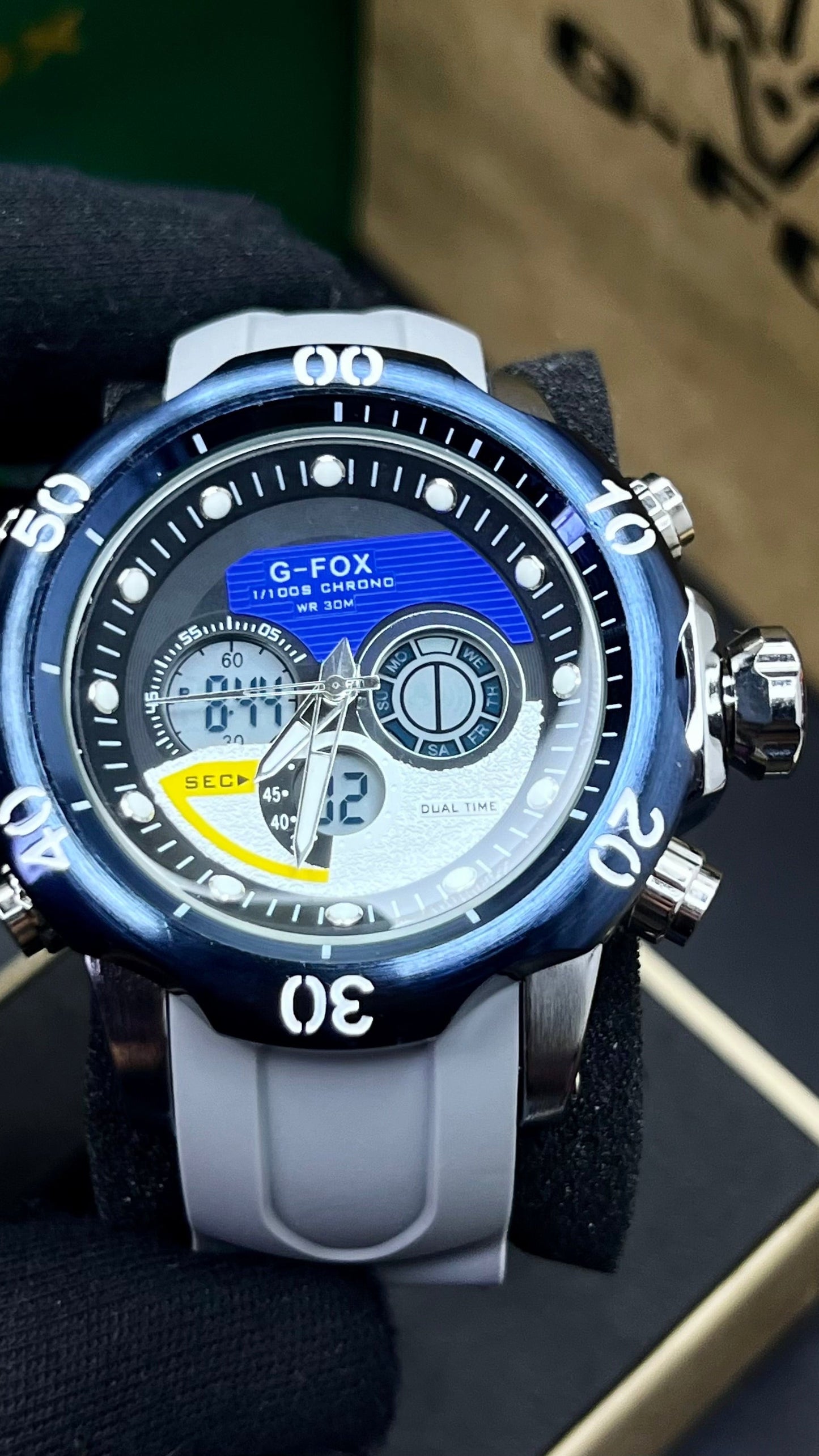 G FOX ORIGINAL DOBLE HORA POR INVICTA SUMERGIBLE PARA HOMBRE REF-1976G2-G