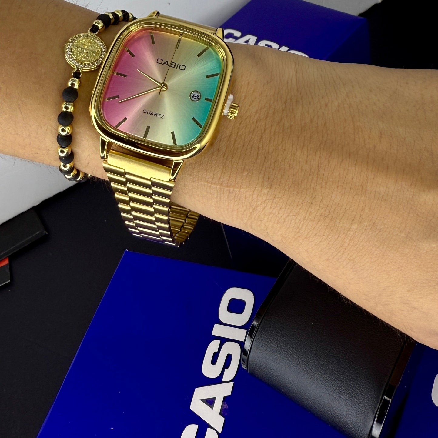 CASIO UNISEX RETRO TORNASOL ANALOGO-DORADO