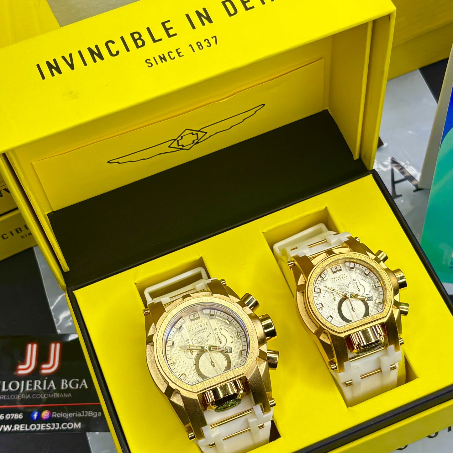 PAREJA  INVICTA BOLT ZEUS GOMA HOMBRE Y DAMA REF-BB