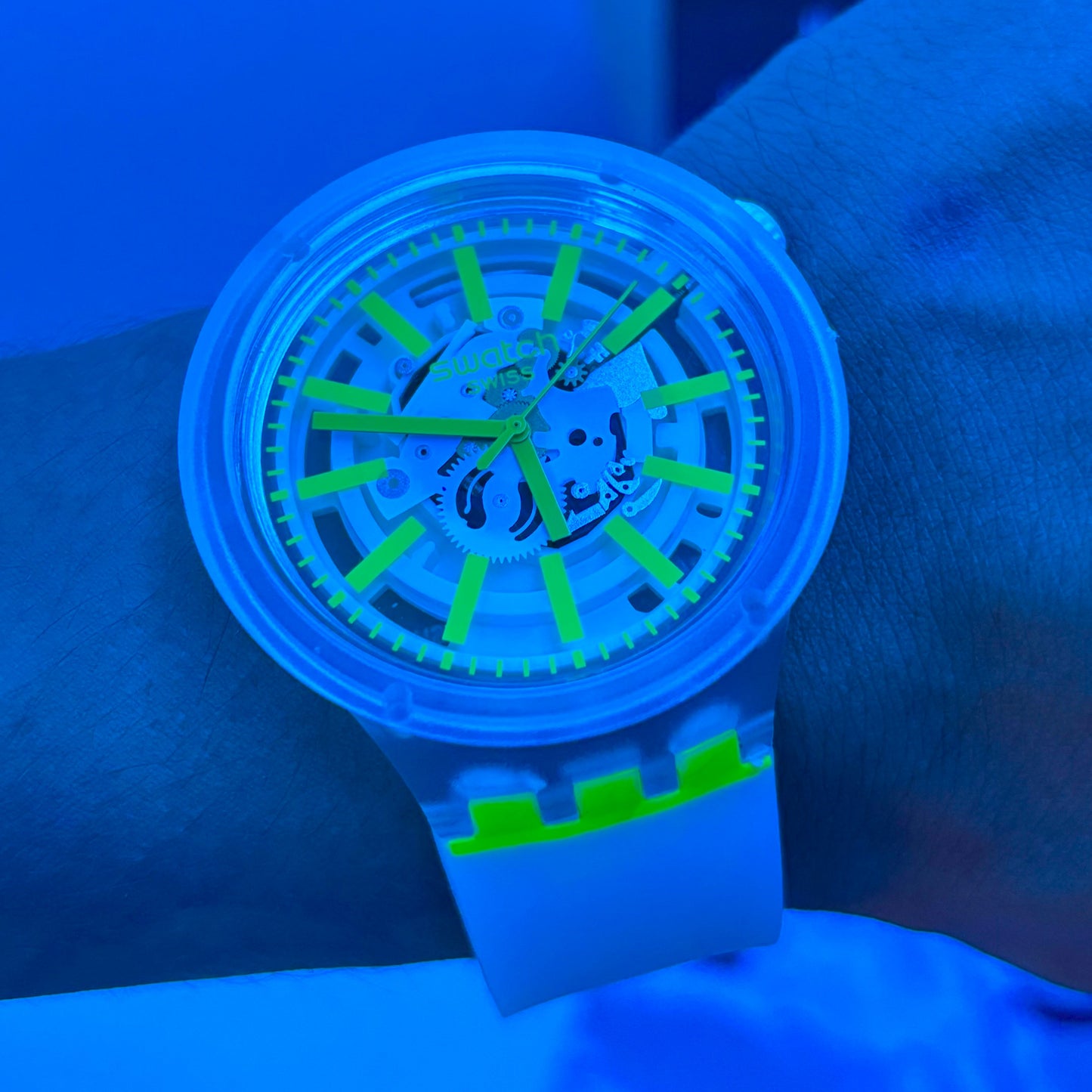 SWATCH SB0 NEON PARA HOMBRE REF-BV