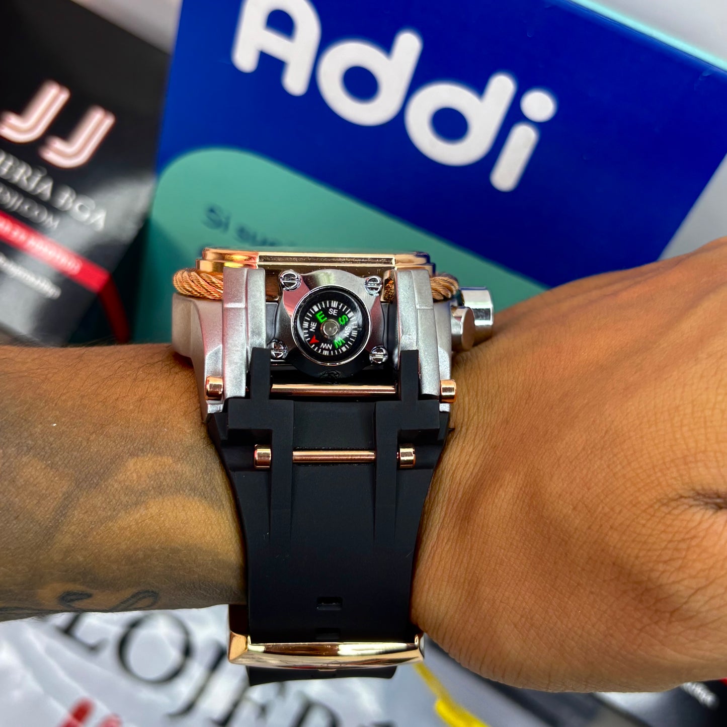 INVICTA BOLT ZEUS GOMA PARA HOMBRE REF-NO