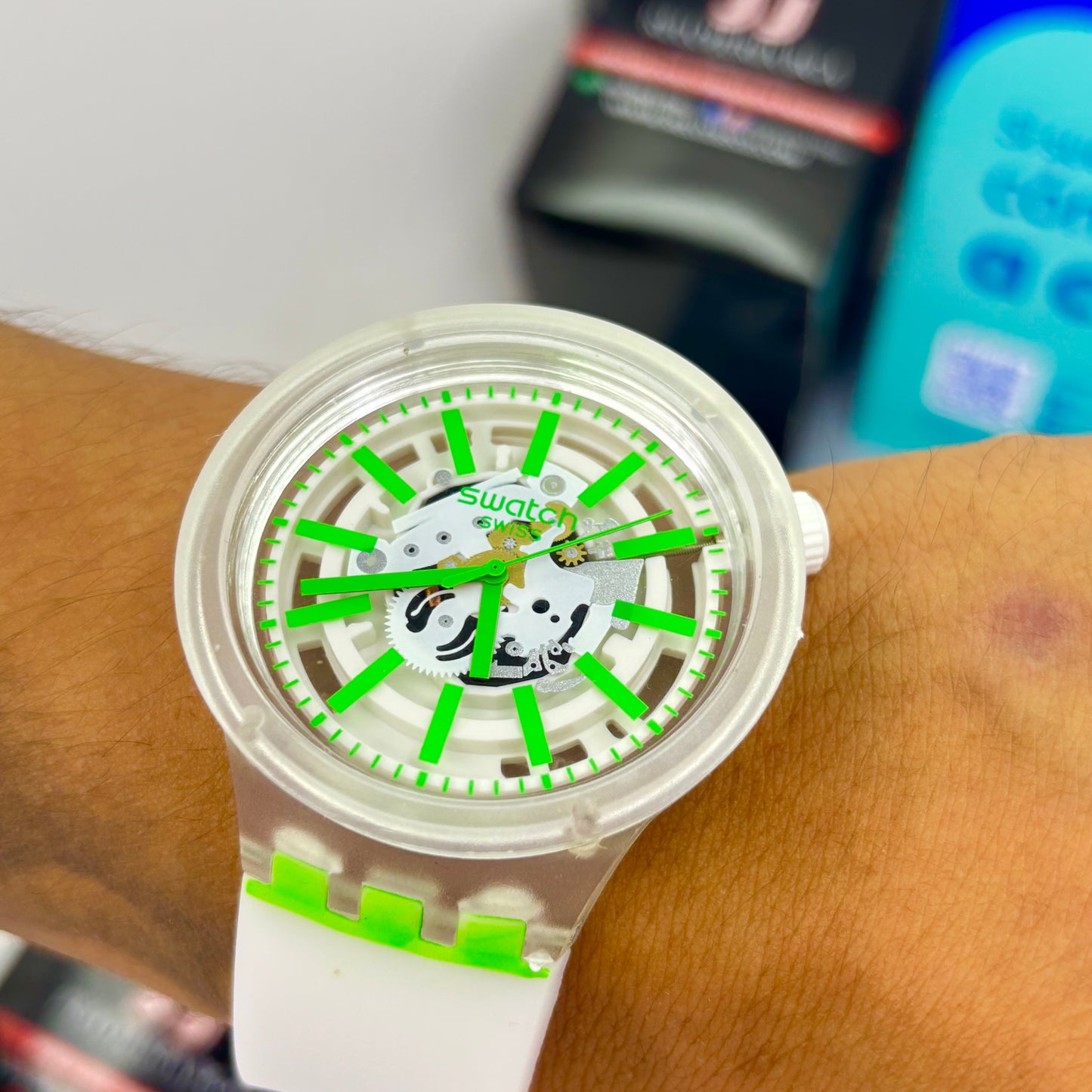 SWATCH SB0 NEON PARA HOMBRE REF-BV