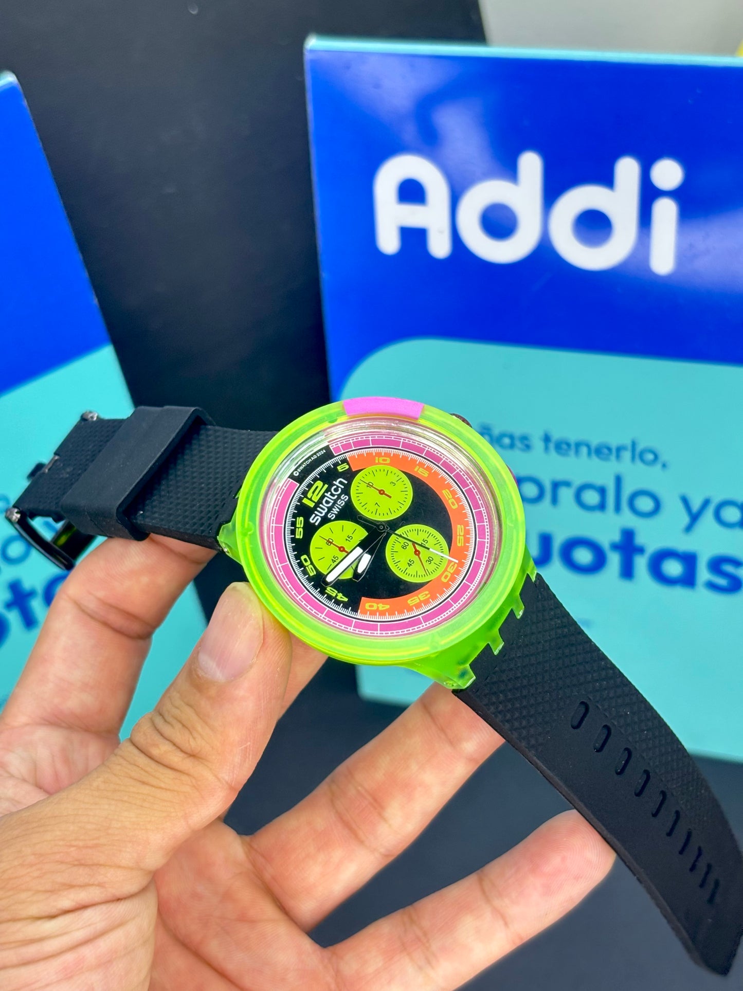 SWATCH NEON PARTY UNISEX  REF-NVR