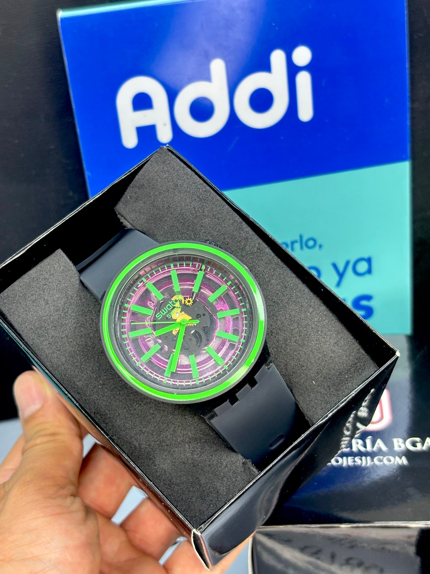 SWATCH SB0 NEON  NEGRO PARA HOMBRE REF-NV