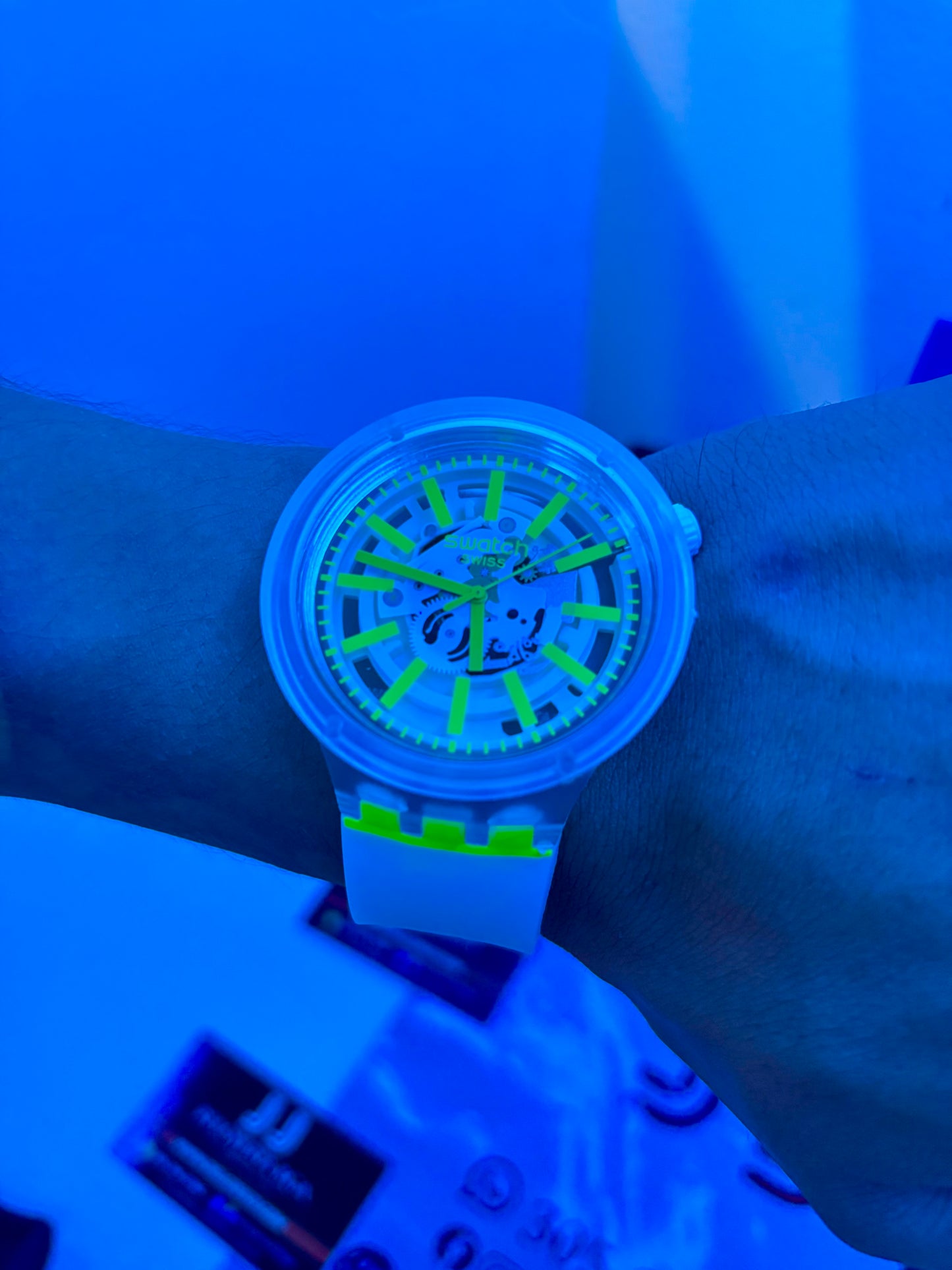 SWATCH SB0 NEON PARA HOMBRE REF-BV