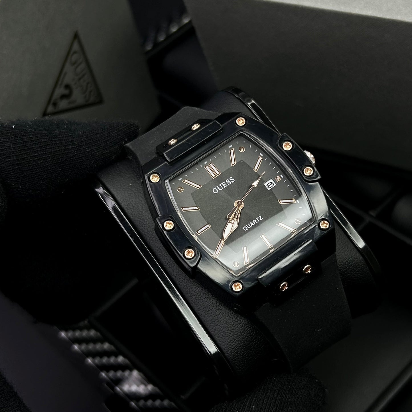 GUESS UNISEX TRASNPARENTE REF-NOR