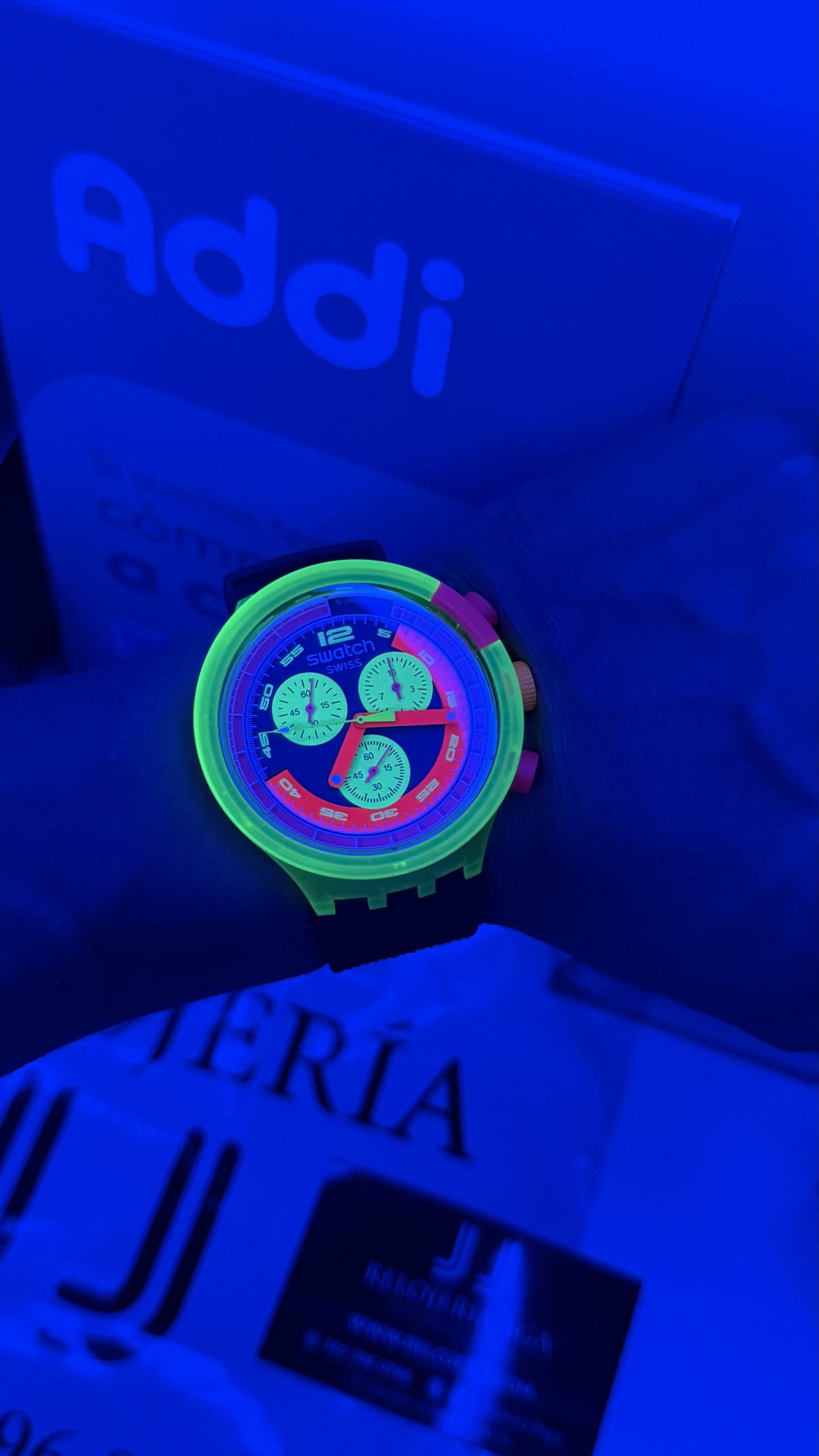 SWATCH ORIGINAL NEON ALTA GAMA UNISEX REF SB06J100