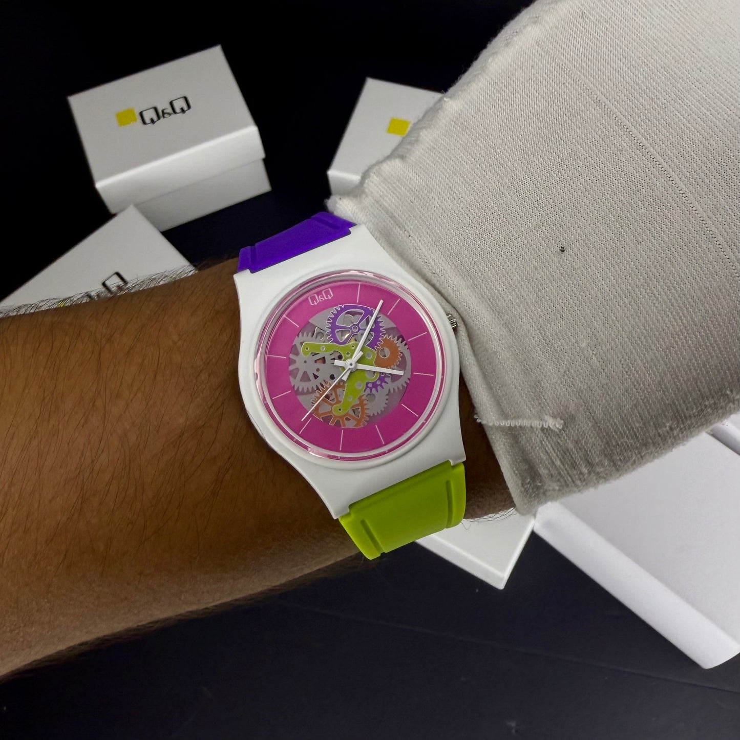 QyQ SUMERGIBLE TIPO SWATCH UNISEX ORIGINAL REF-V41A-506VY