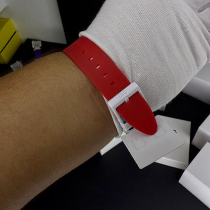 QyQ SUMERGIBLE  TIPO SWATCH UNISEX ORIGINAL REF-V39A-508VY