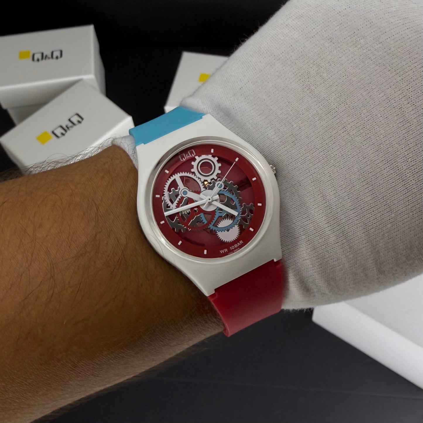 QyQ SUMERGIBLE  TIPO SWATCH UNISEX ORIGINAL REF-V39A-508VY