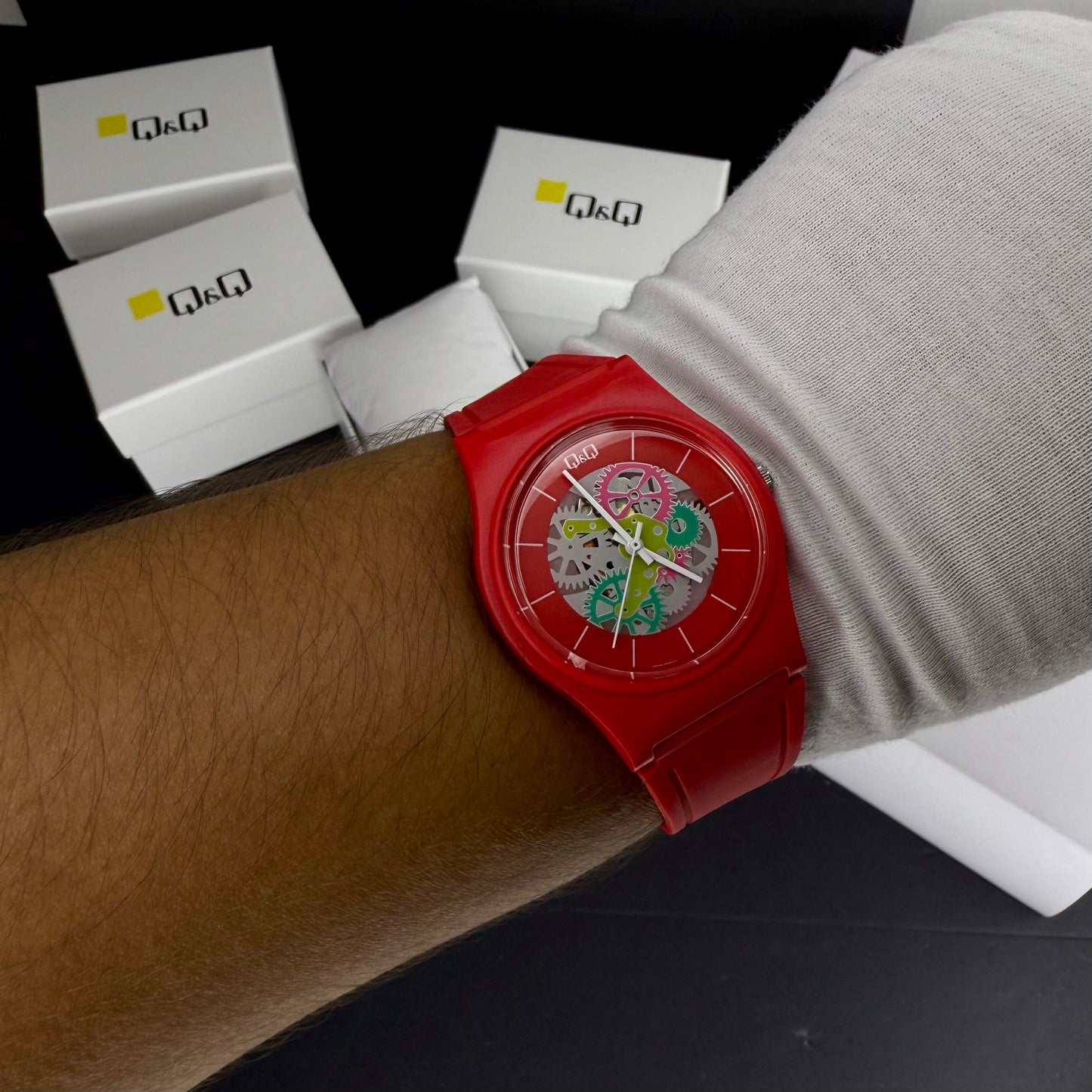 QyQ SUMERGIBLE  TIPO SWATCH UNISEX ORIGINAL REF-V41A-504VY