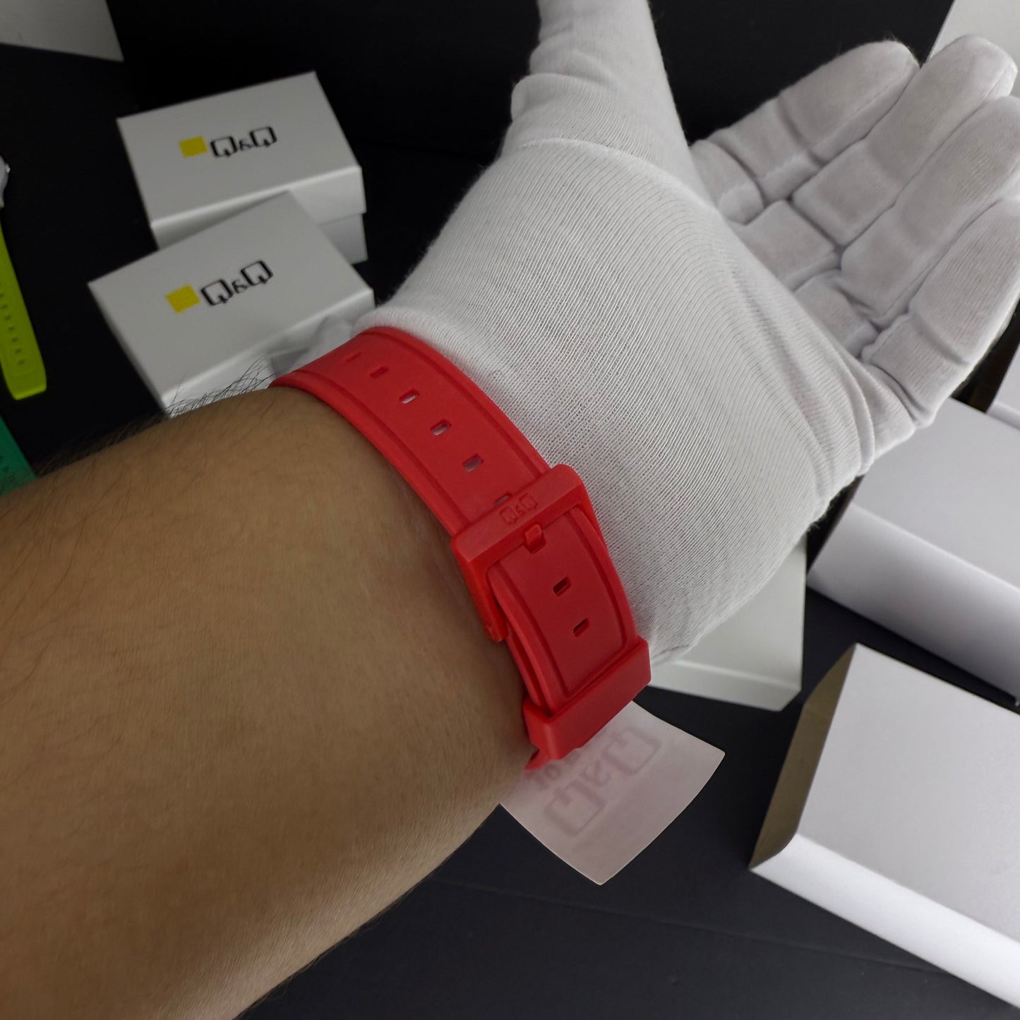 QyQ SUMERGIBLE  TIPO SWATCH UNISEX ORIGINAL REF-V41A-504VY