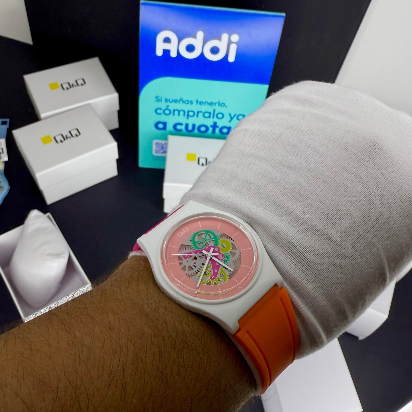 QyQ SUMERGIBLE TIPO SWATCH UNISEX ORIGINAL REF-V41A-507VY