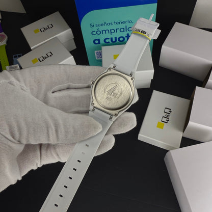 QyQ SUMERGIBLE TIPO SWATCH UNISEX ORIGINAL REF-V39A-501VY