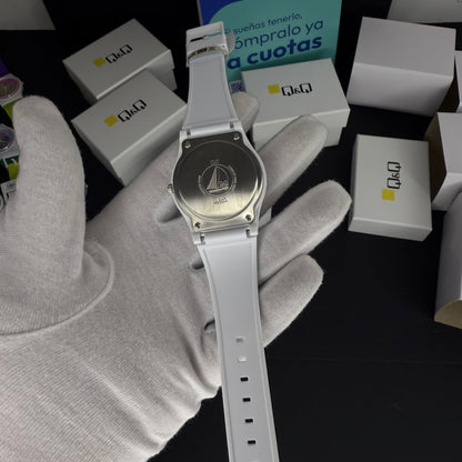 QyQ SUMERGIBLE TIPO SWATCH UNISEX ORIGINAL REF-V41A-505VY