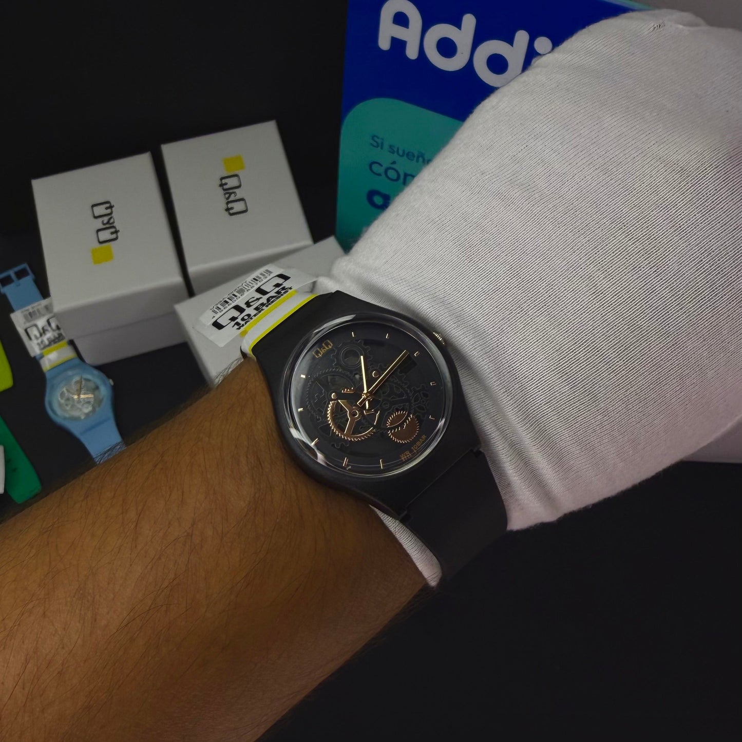 QyQ SUMERGIBLE TIPO SWATCH UNISEX  ORIGINAL REF-V39A-500VY