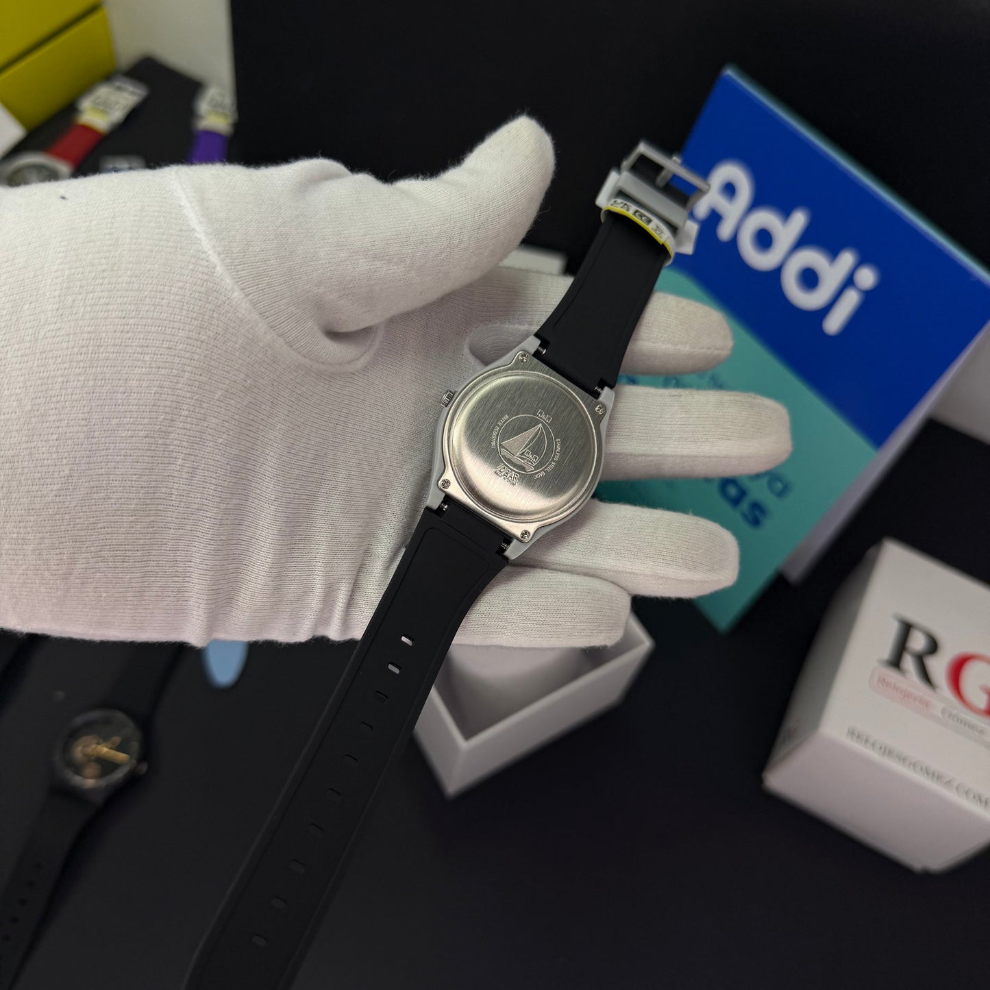 QyQ SUMERGIBLE TIPO SWATCH UNISEX ORIGINAL REF-V39A-505VY