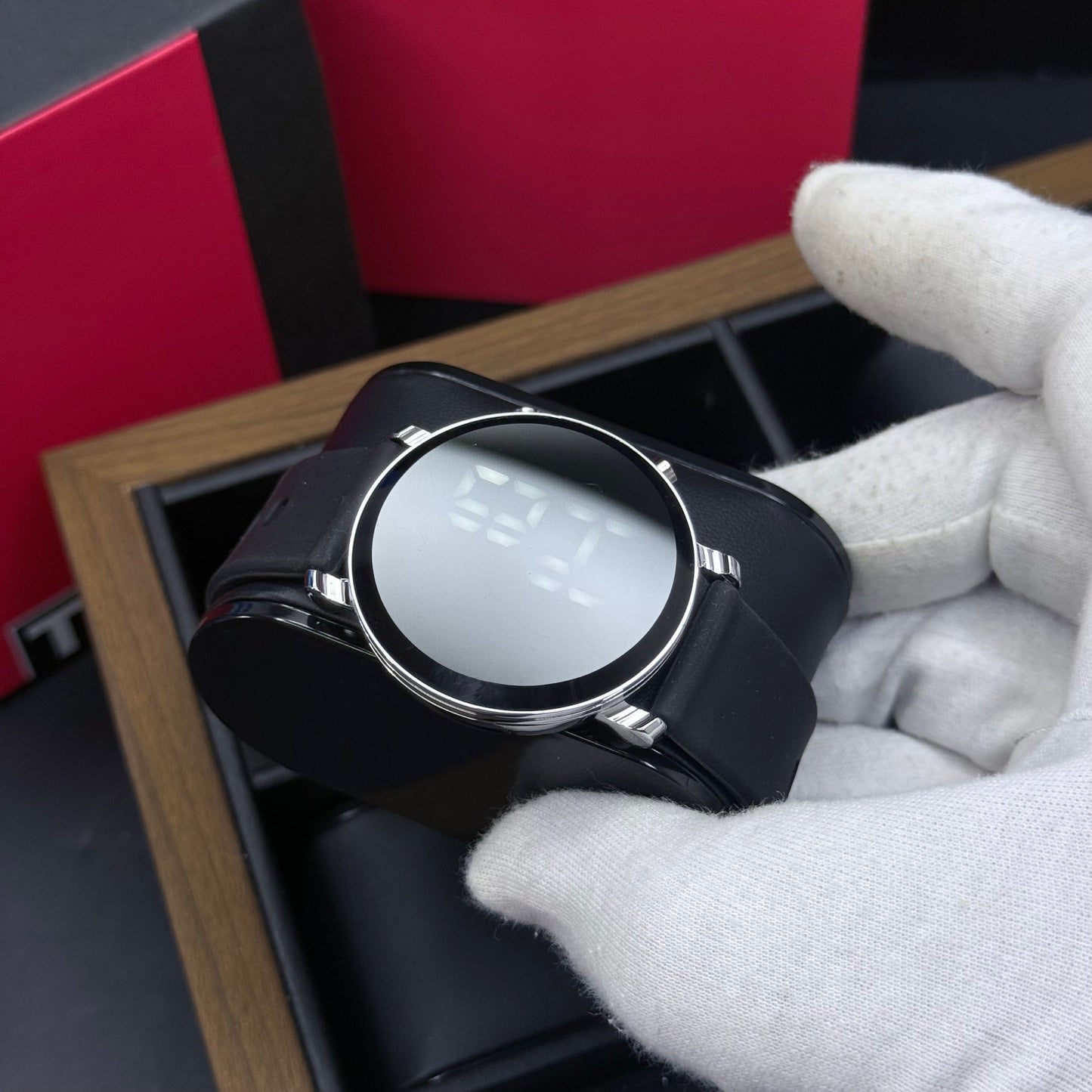 RELOJ DIGITAL ESTILO CUBANO PARA DAMA REF-NPN
