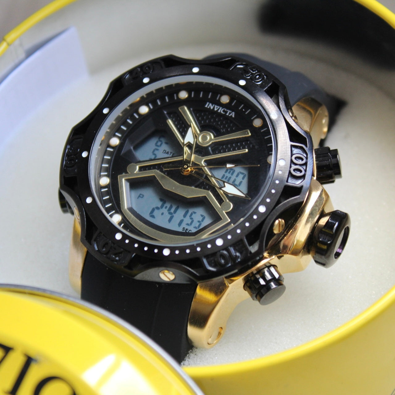 INVICTA DOBLE HORA SUMERGIBLE PARA HOMBRE REF-1837-NDA