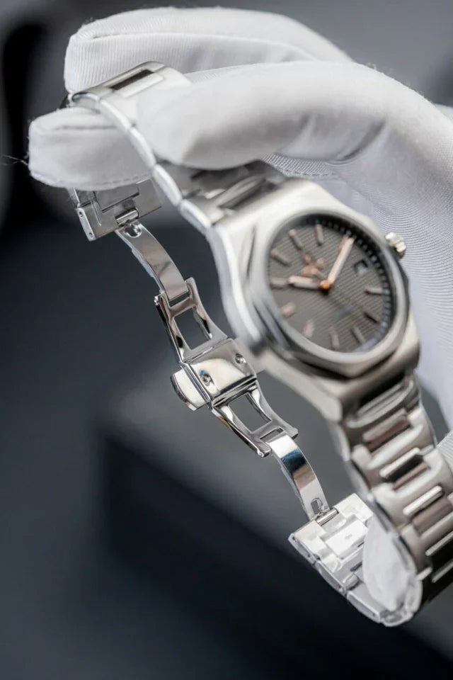 Reloj Kosmo 609-7 – Acero 316L Plateado, Esfera Gris con Detalles Rose Gold, Cristal Zafiro