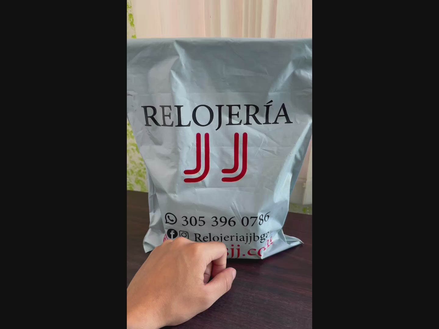 Cargar video: SIEMPRE CUMPLIENDO RELOJERIA JJ BGA